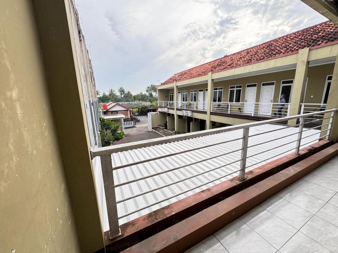 Fakhira Residence Hotel Cianjur Exterior foto